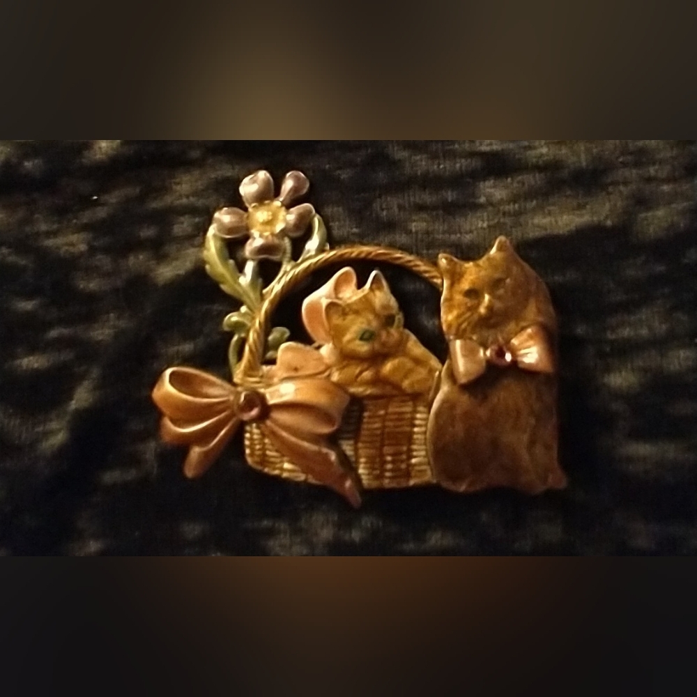 Vintage cat pin